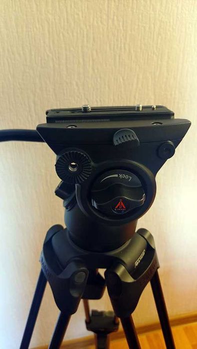 Продам видео штатив E-Image EK780
