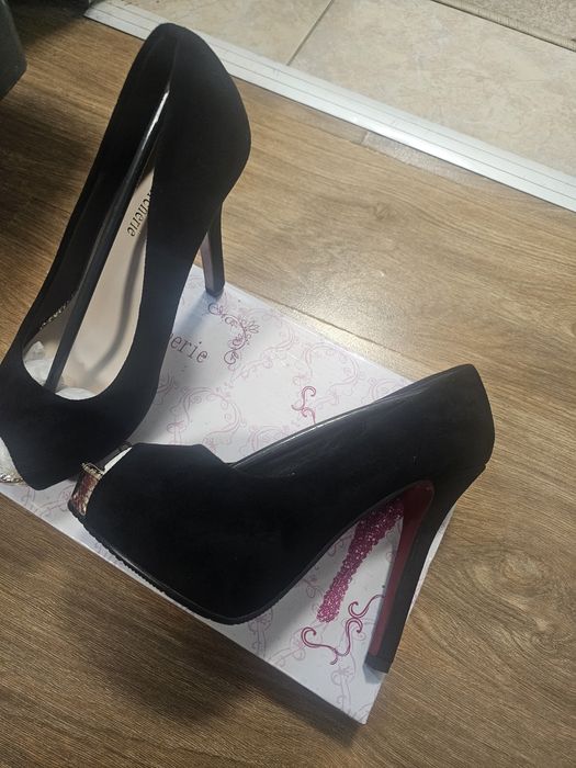 Обувки на добри цени