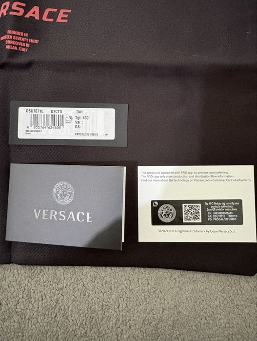Versace chain reaction