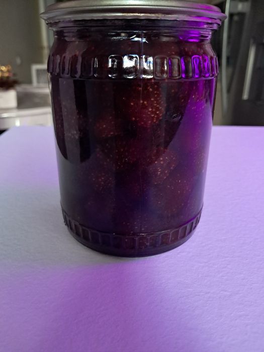 Варенье абрикосовое ,клубничное