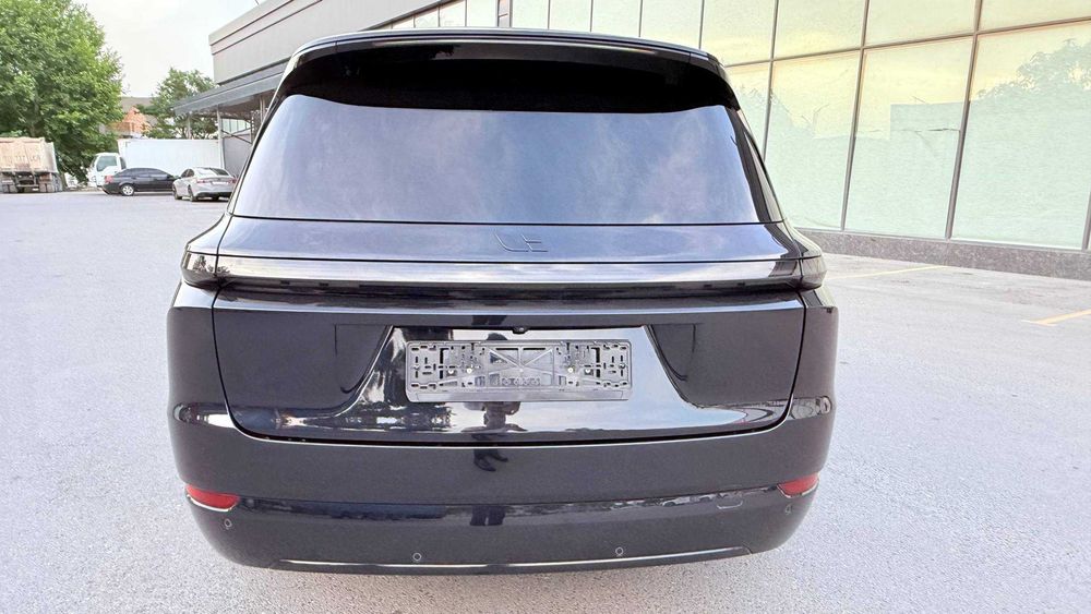 Lixiang L9 2024 кроссовер