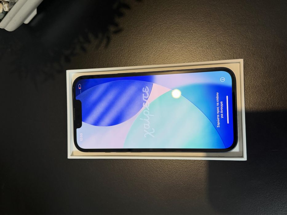 Apple 13 128гигабайта памет