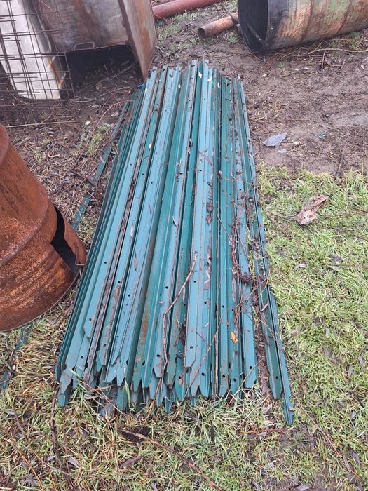 Stîlpi  înprejmuire gard