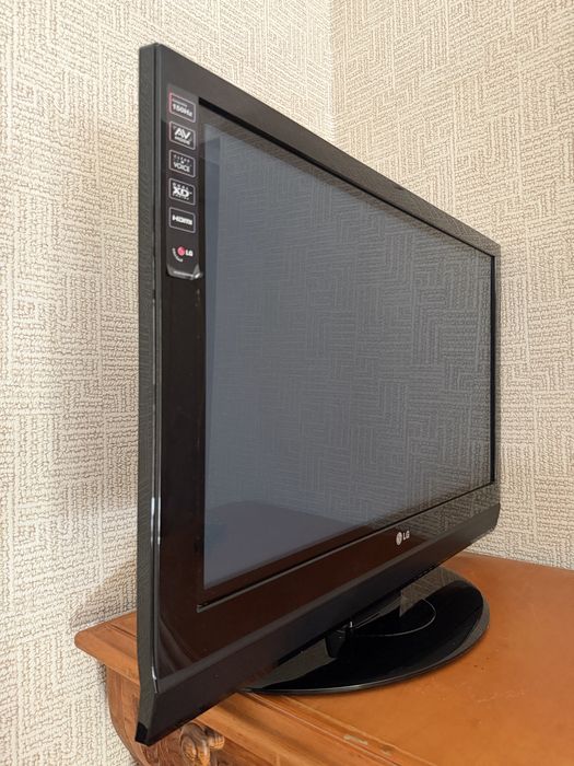 Телевизор LG 32PC5RA не смарт