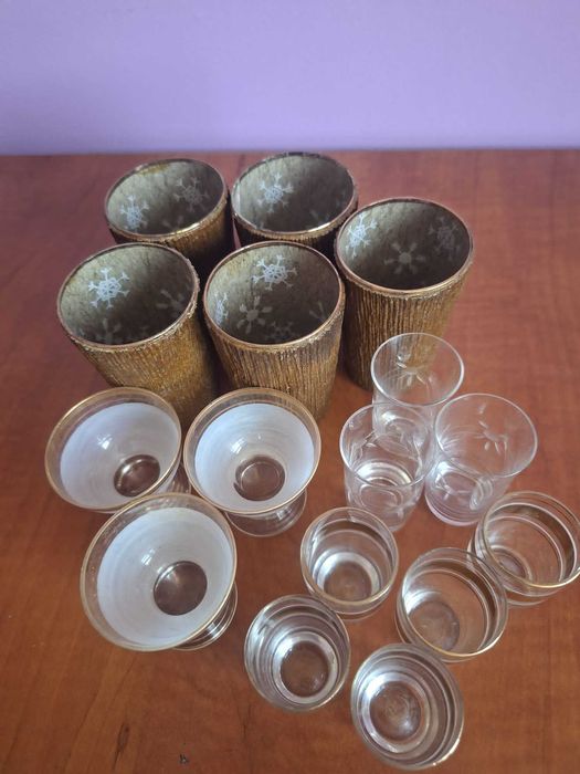 Vând Lot  16 Pahare Vitingi