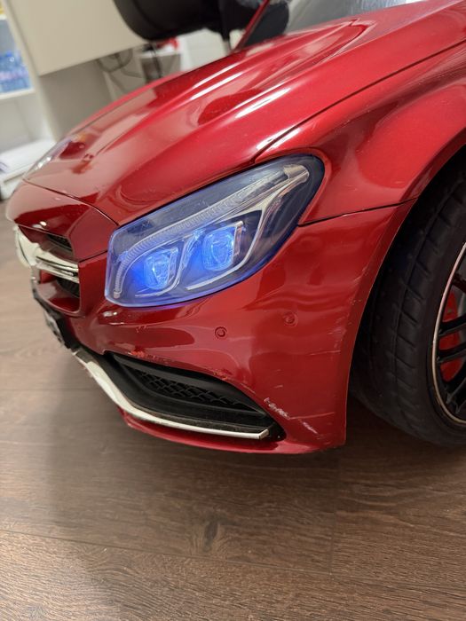 Детска Акумулаторна кола Mercedes Benz C63s AMG червена