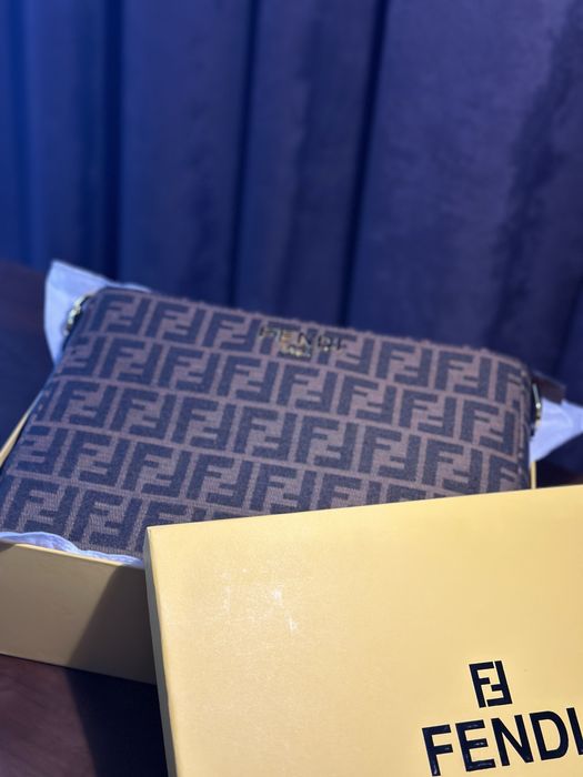 Продам Женская Сумка от Fendi, Оригинал. Новый.