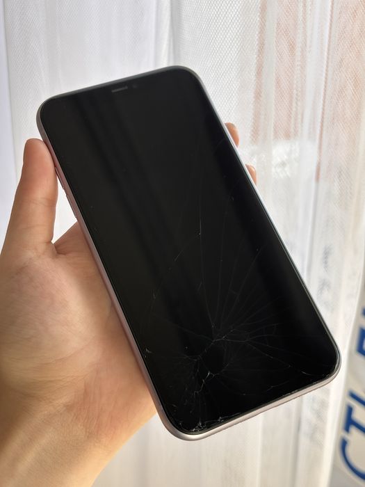 Продам айфон 11 в фиолетовом цвете б/у