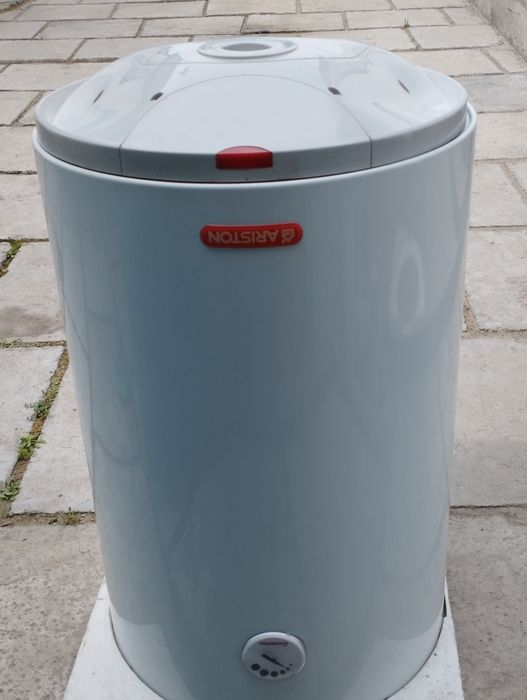 Продам срочно новый аристон