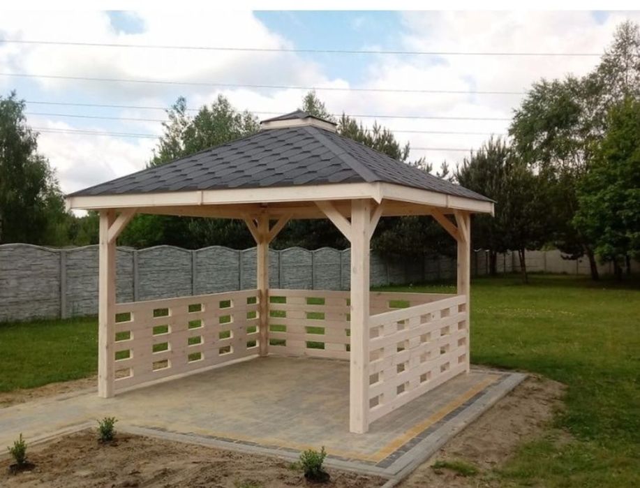 Vând foișoare din lemn