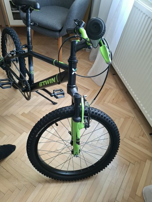 Vând Bicicletă B-Twin (Decathlon) - Roți 20"