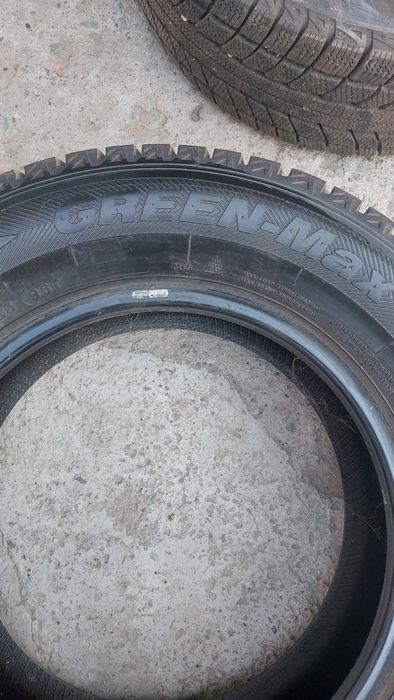 Продам комплект автошин.