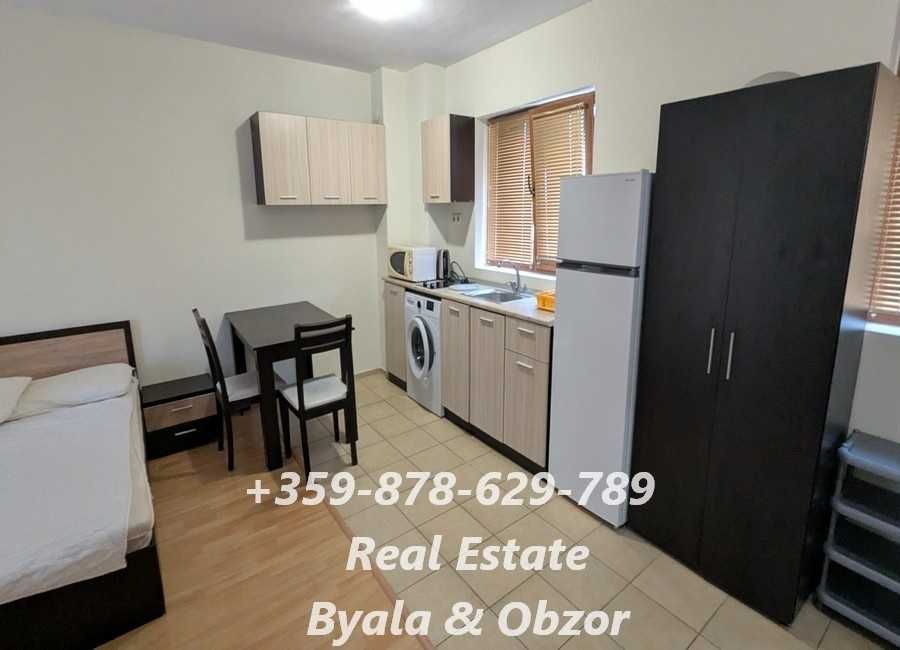 Просторен едностаен апартамент в комплекс с басейн в гр.Бяла