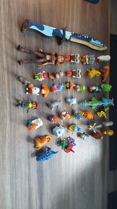 Машинки и игрушки из киндер с запахом роналду