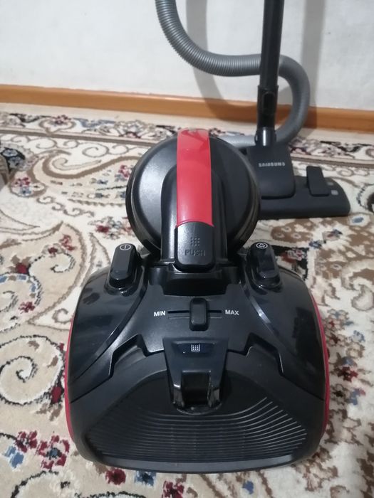 Продам пылесос Samsung Cyclone