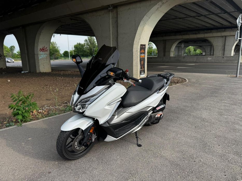 Honda forza 300 abs