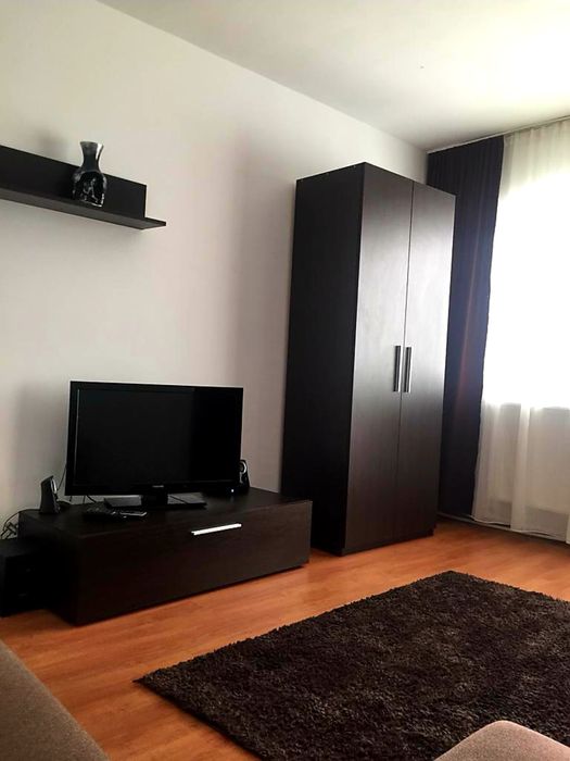 Inchiriez garsoniera in Petrosani zona centrala