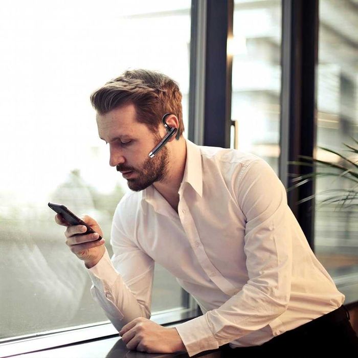 Bluetooth бизнес слушалка YYK-520 с кутия за заряд