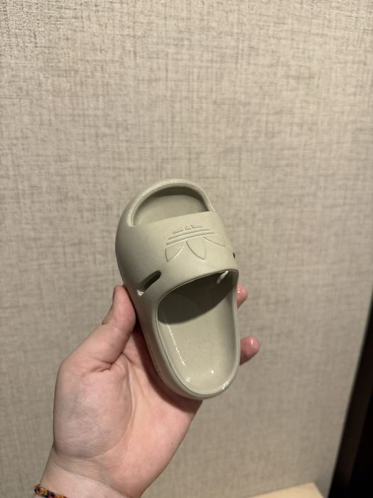 Шлёпанцы adidas детские