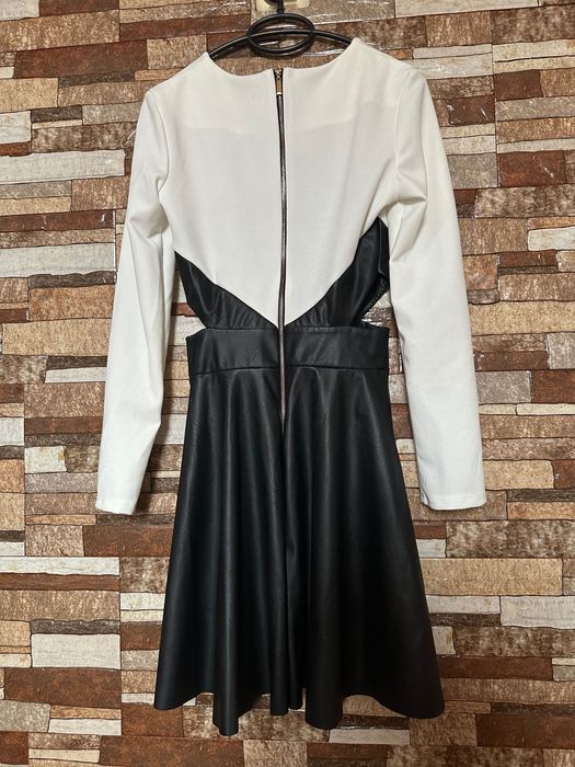 Официална къса рокля