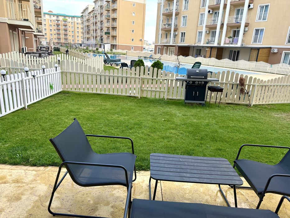 Studio tip garsoniera Cosmopolis parter cu gradina si loc de parcare