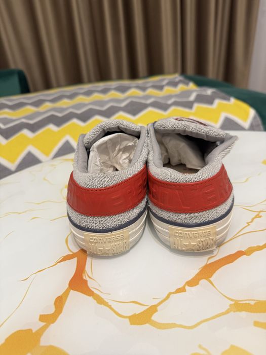 Converse - marimea 41.5 (26.5 cm) - stare foarte buna