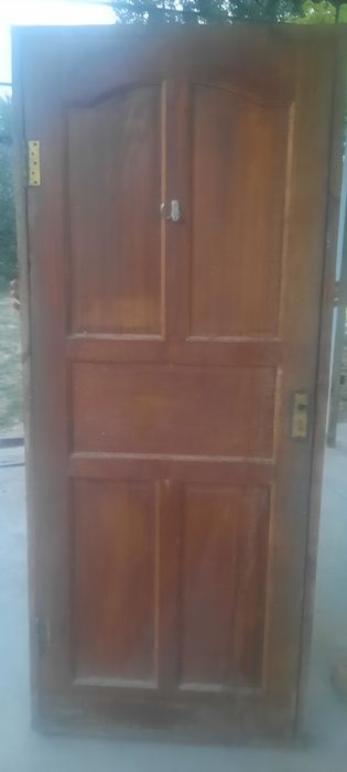 АссаламуАлейкум .Есіктер сатамын бу