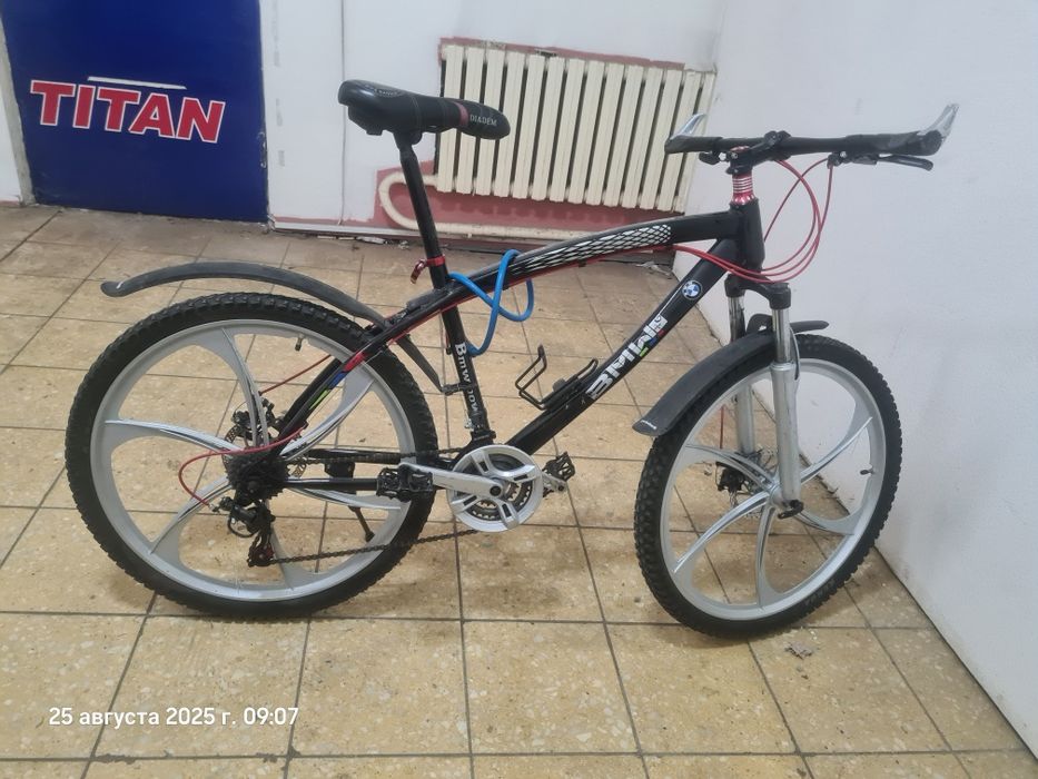 Велосипед бмв  горный