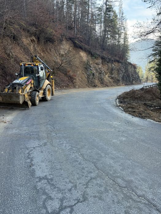 Услуги с Багери , Камьони.