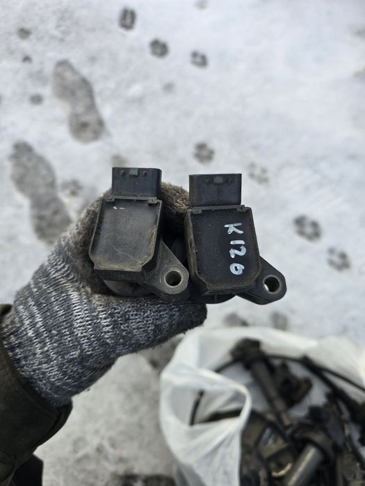 Катушка зажигания Тойота Королла Матрикс Понтиак Вайб 1zz 4zz Corolla