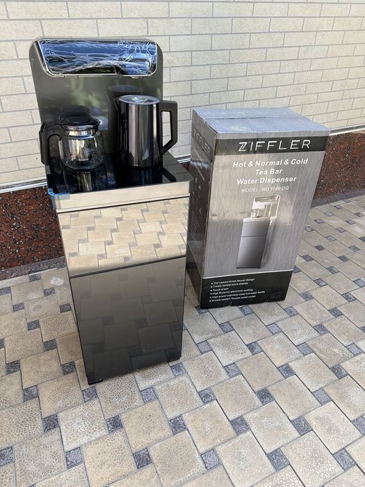 Кулер. Диспенсер для воды с чайниками и фрионовым охлаждением