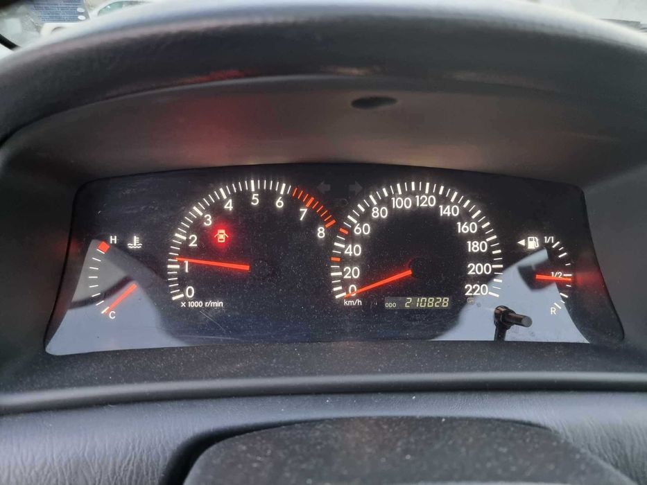 Toyota Corolla 1.4 VVTI /Лети джанти /На части