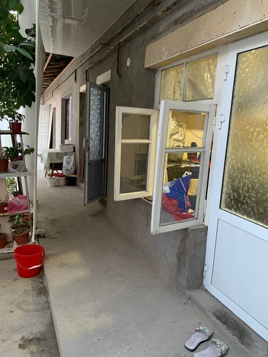 Uy sotiladi yer narxida