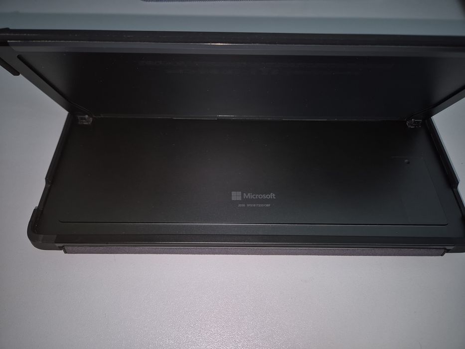 Microsoft surface pro 8 i7 16gb 512gb