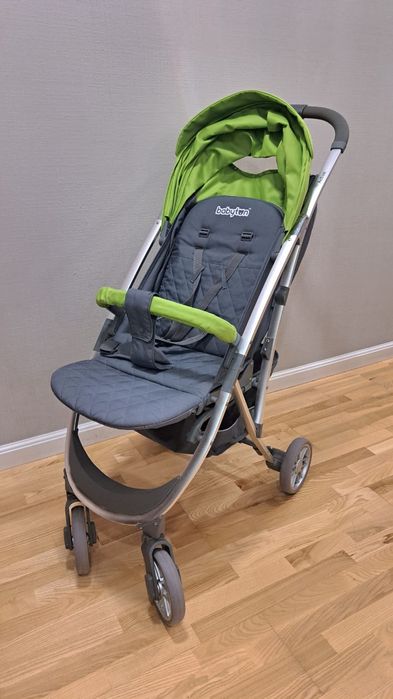 Детская прогулочная каляска