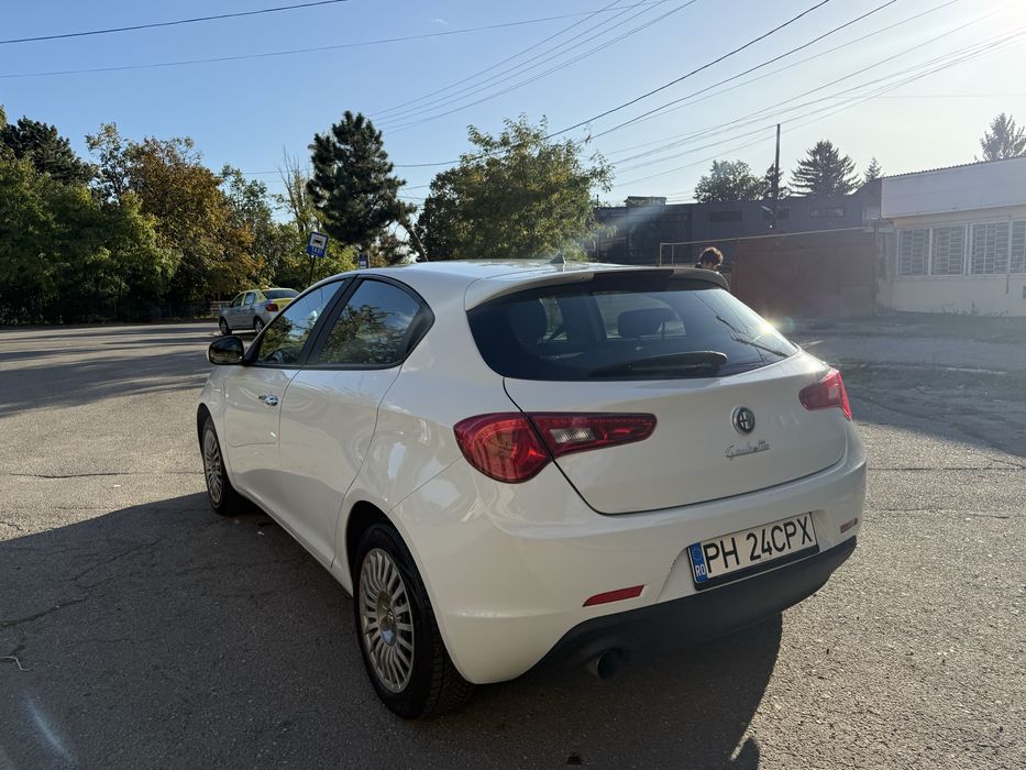 Alfa Romeo Giulietta – 2014, Benzină, Stare Excelentă