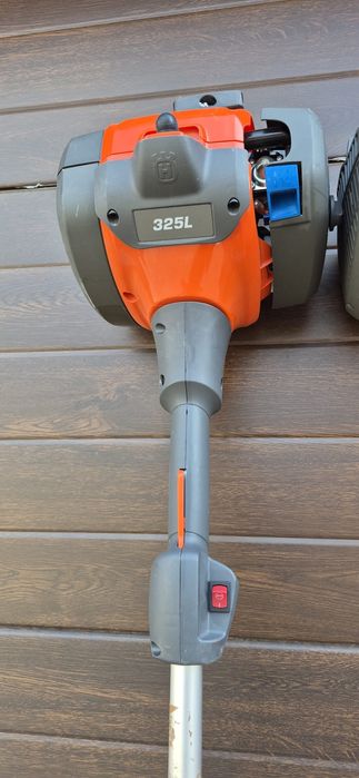 Husqvarna motocoasa pe benzină