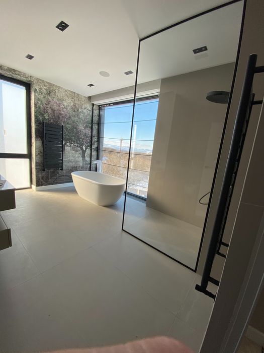 Cabine de duș din sticlă securizată | Paravane | Balustrada Oglinzi