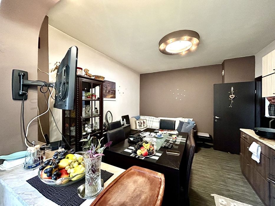 Продава се Четиристаен апартамент в София, Овча купел 1 - 110 кв.м за 2273 €/кв.м - Снимка #2