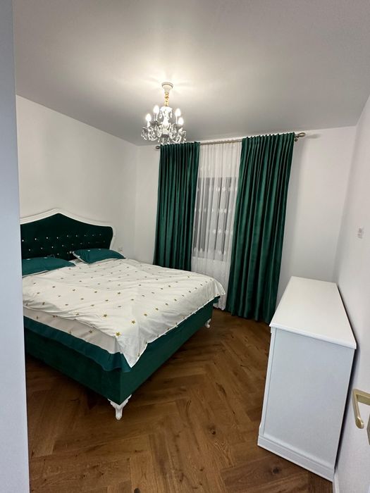 De vânzare apartament 3 camere