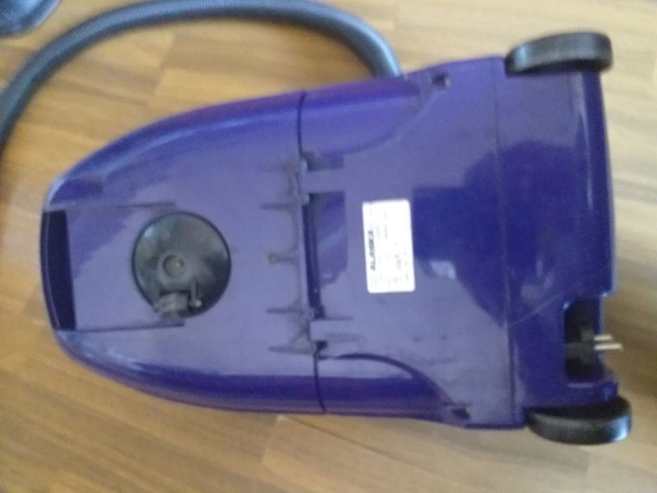Прахосмукачка ALASKA BS1360
