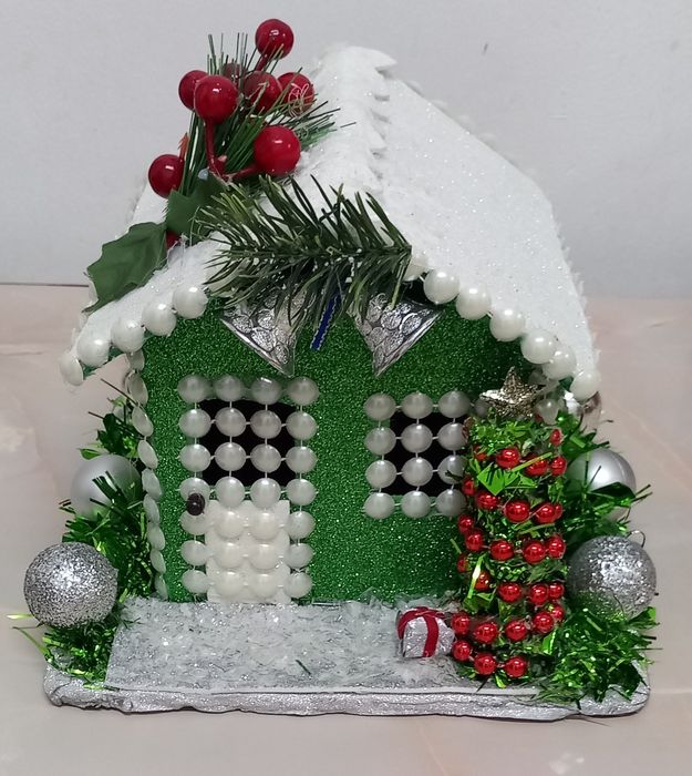 Vand ornamente lucrate manual