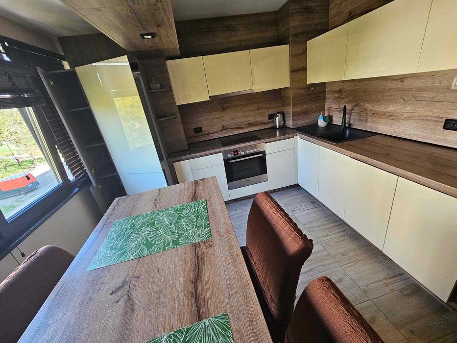 Дава се под наем Двустаен апартамент в Варна, Аспарухово - 61 кв.м за 382.5 € - Снимка #2