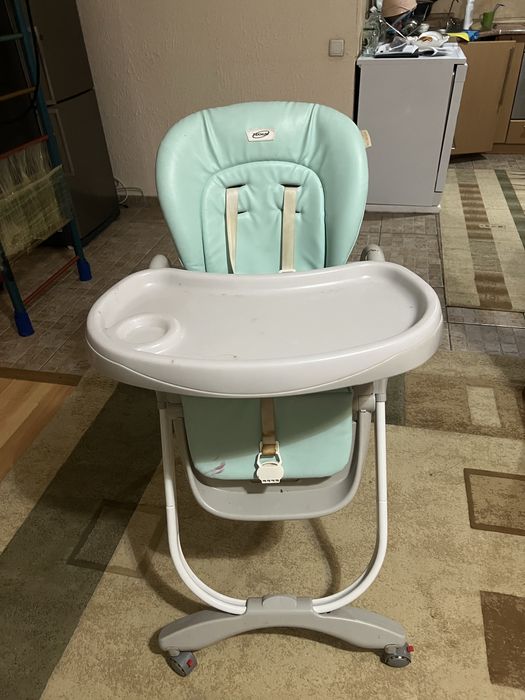 Десткий стулик для кормления