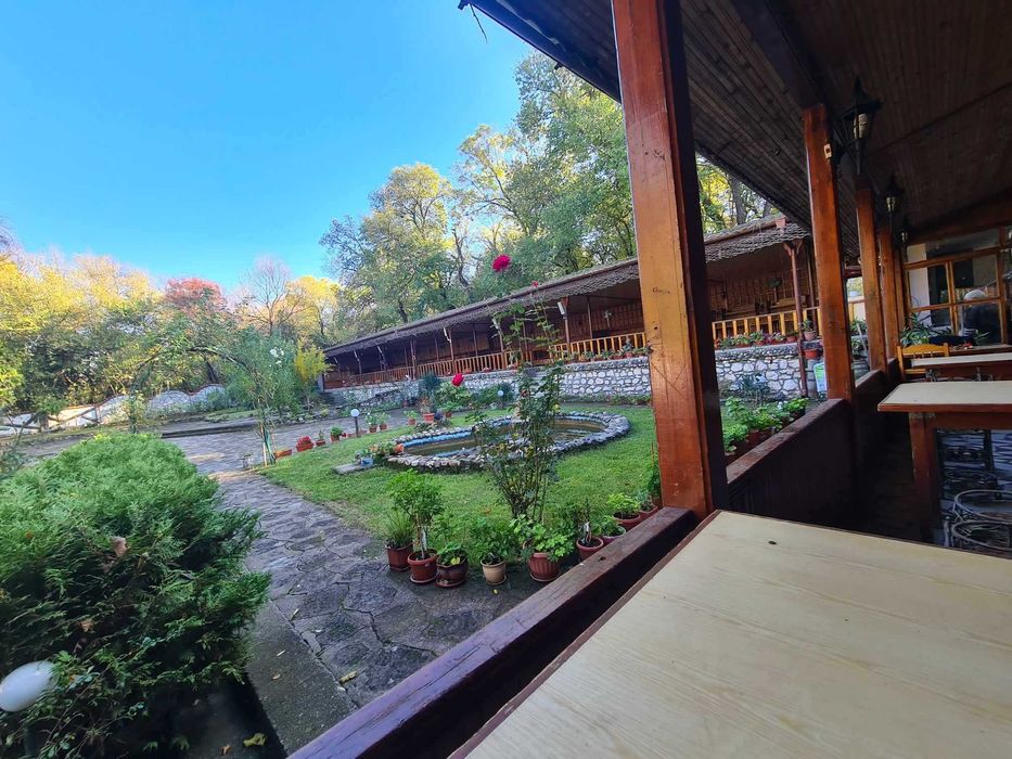 Продава се Заведение в Хасково, Младежки хълм - 200 кв.м за 2250 €/кв.м - Снимка #1