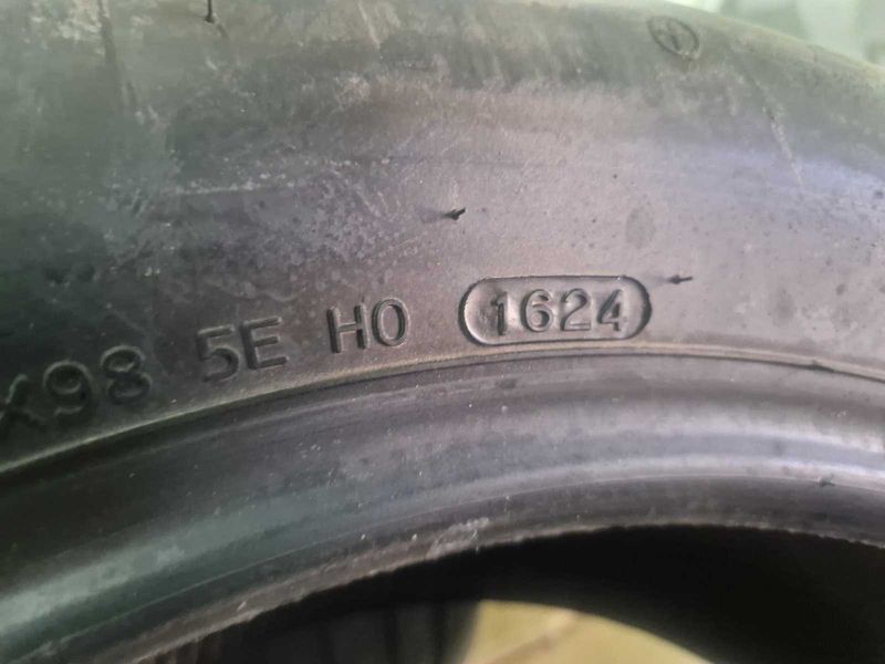 2 Hankook R19 235/55
летни гуми
DOT01624