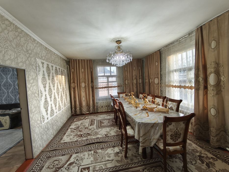 Дом продаётся по центральной улице