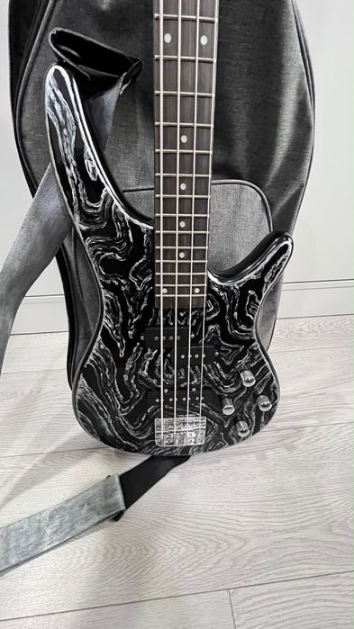 Электро бас гитара Gmusic