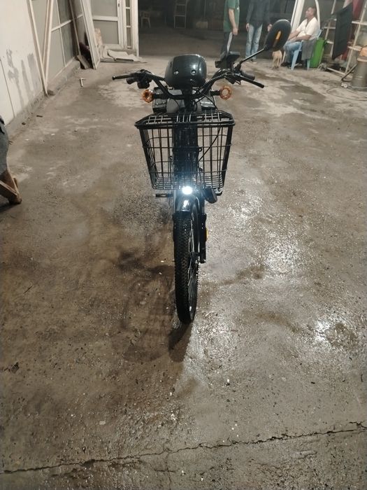 Продаю срочно электронный велосипед.