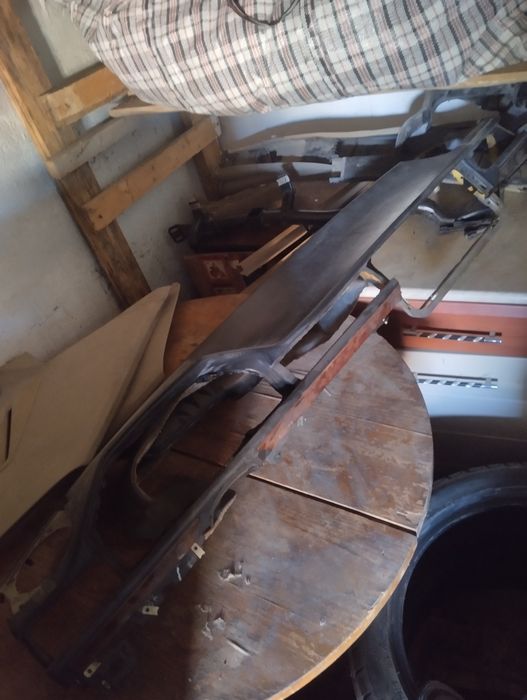 продам запчасть. мерс124